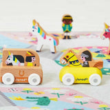 Voiture à licorne en bois